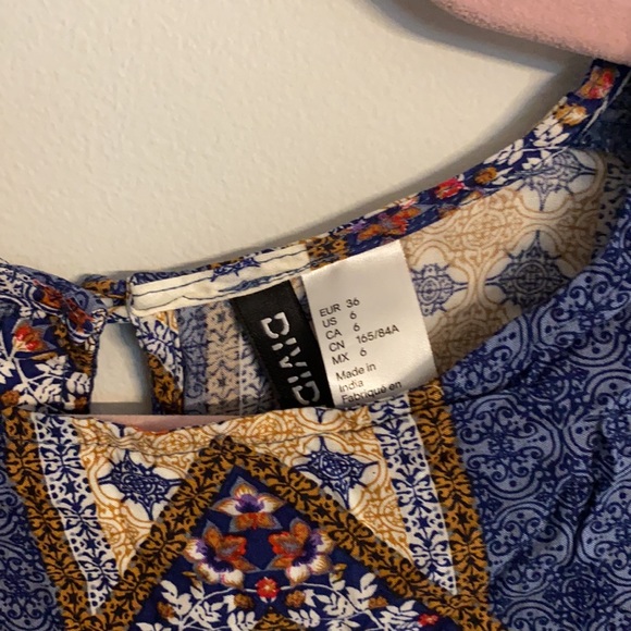 🟢10/$10 - blouse - Picture 2 of 3